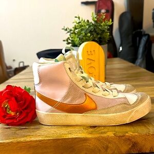 Nike Kids Sneakers in Purple and Copper